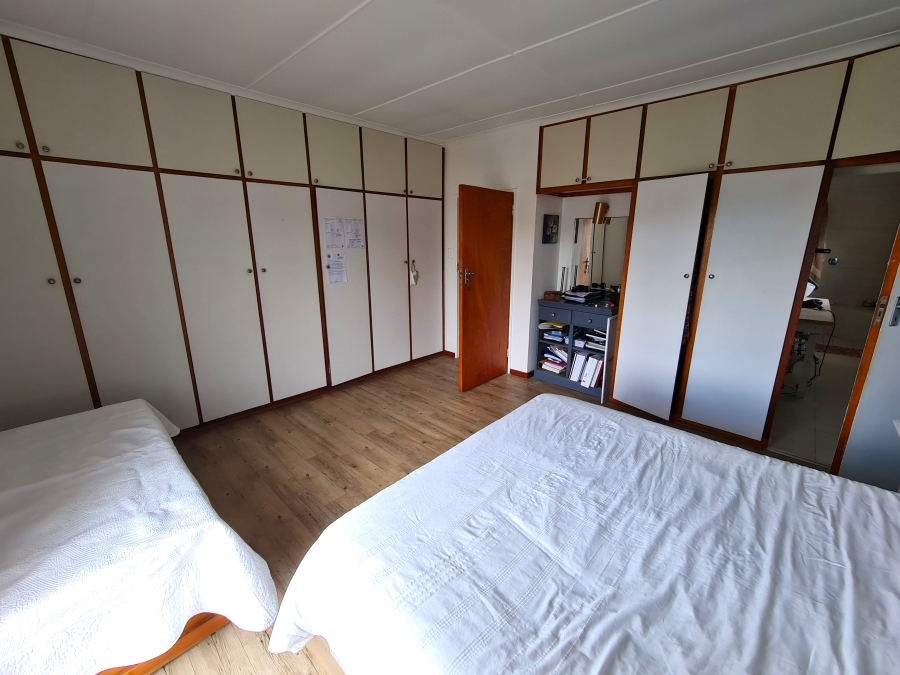 4 Bedroom Property for Sale in Noorsekloof Eastern Cape